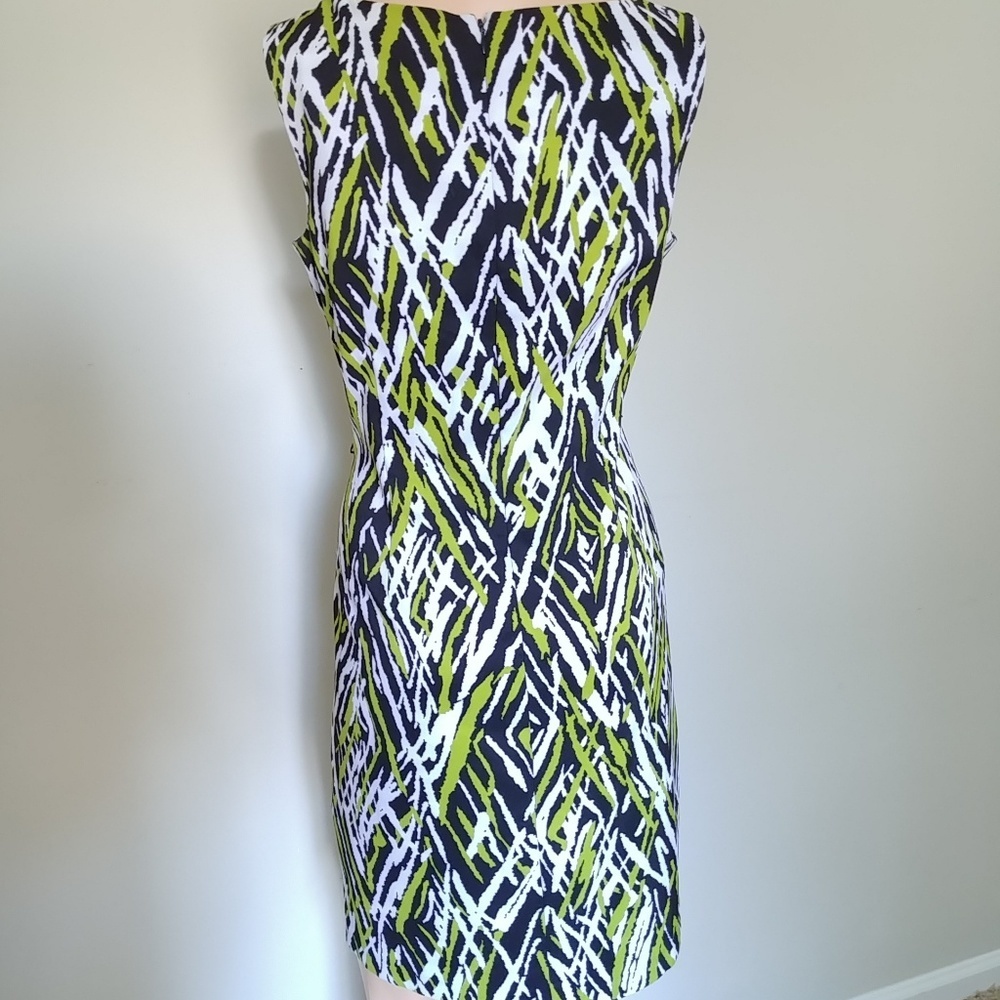 Multicolored Sleeveless Fitted Pencil Dress - Picture 3 of 5